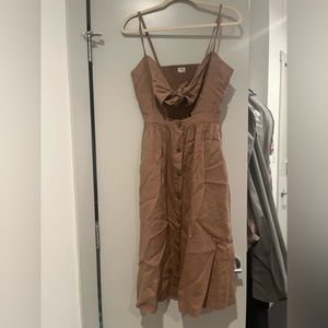 Gorgeous linen dress from aritzia!!